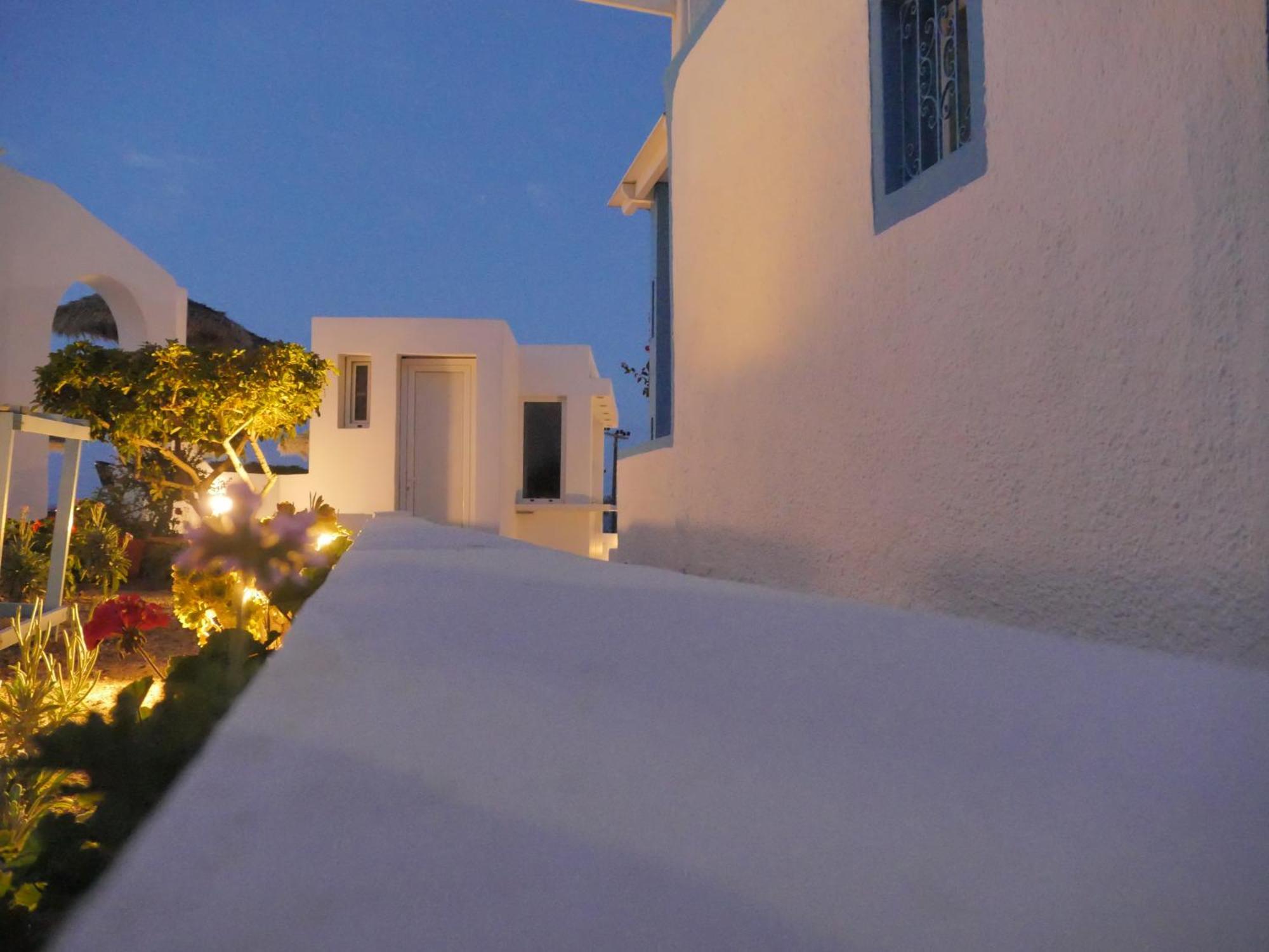 Kamári Ancient Thera Apartments מראה חיצוני תמונה