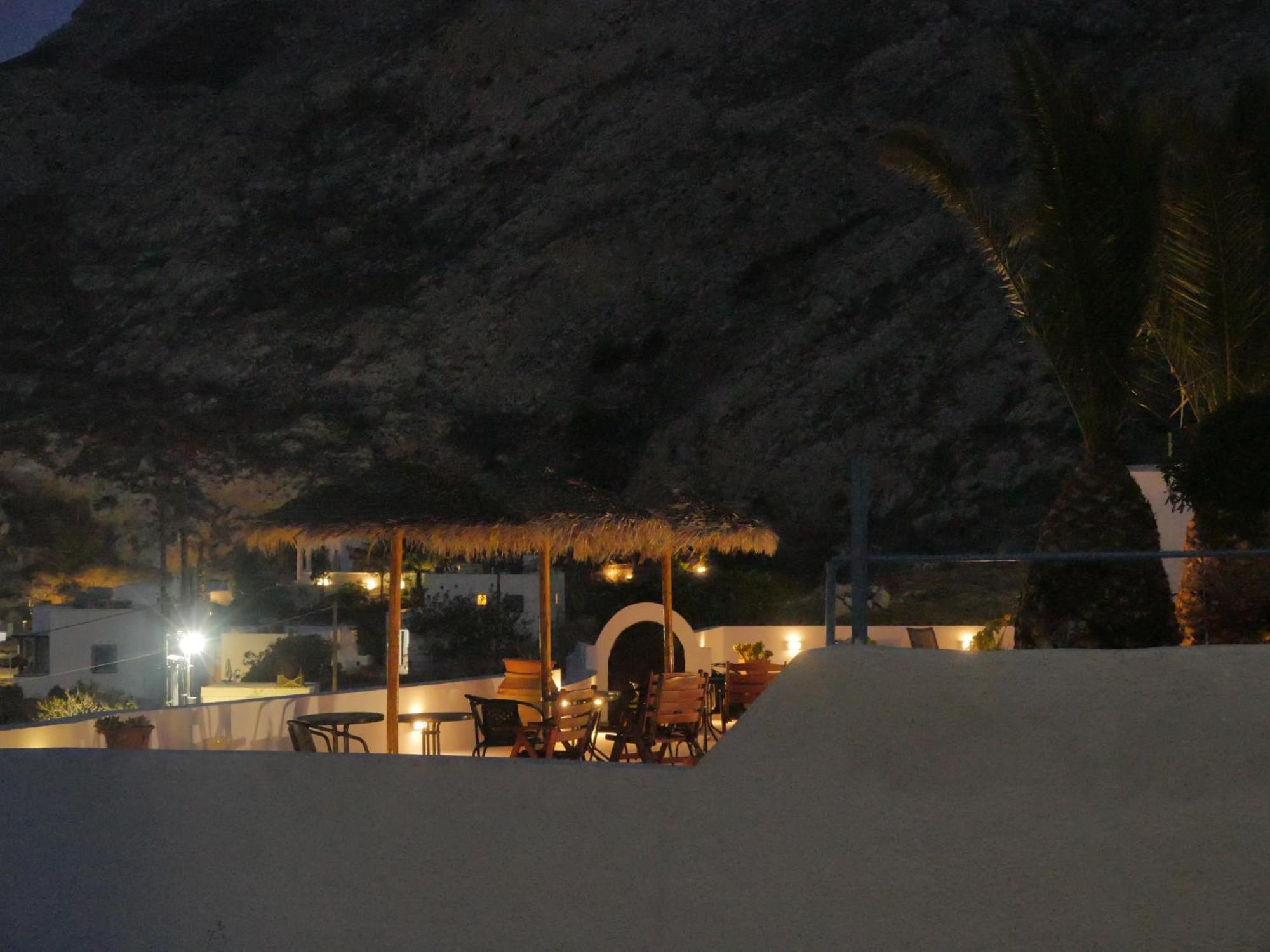 Kamári Ancient Thera Apartments מראה חיצוני תמונה