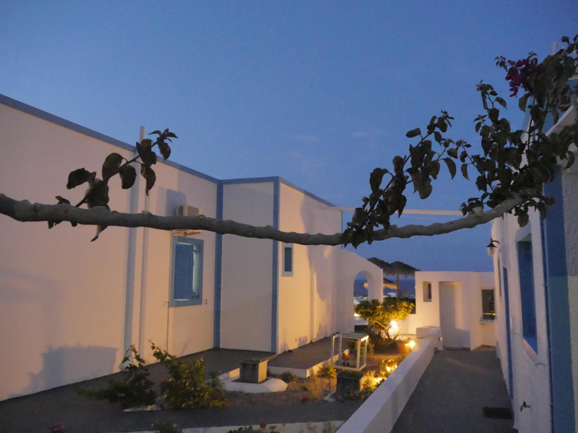 Kamári Ancient Thera Apartments מראה חיצוני תמונה