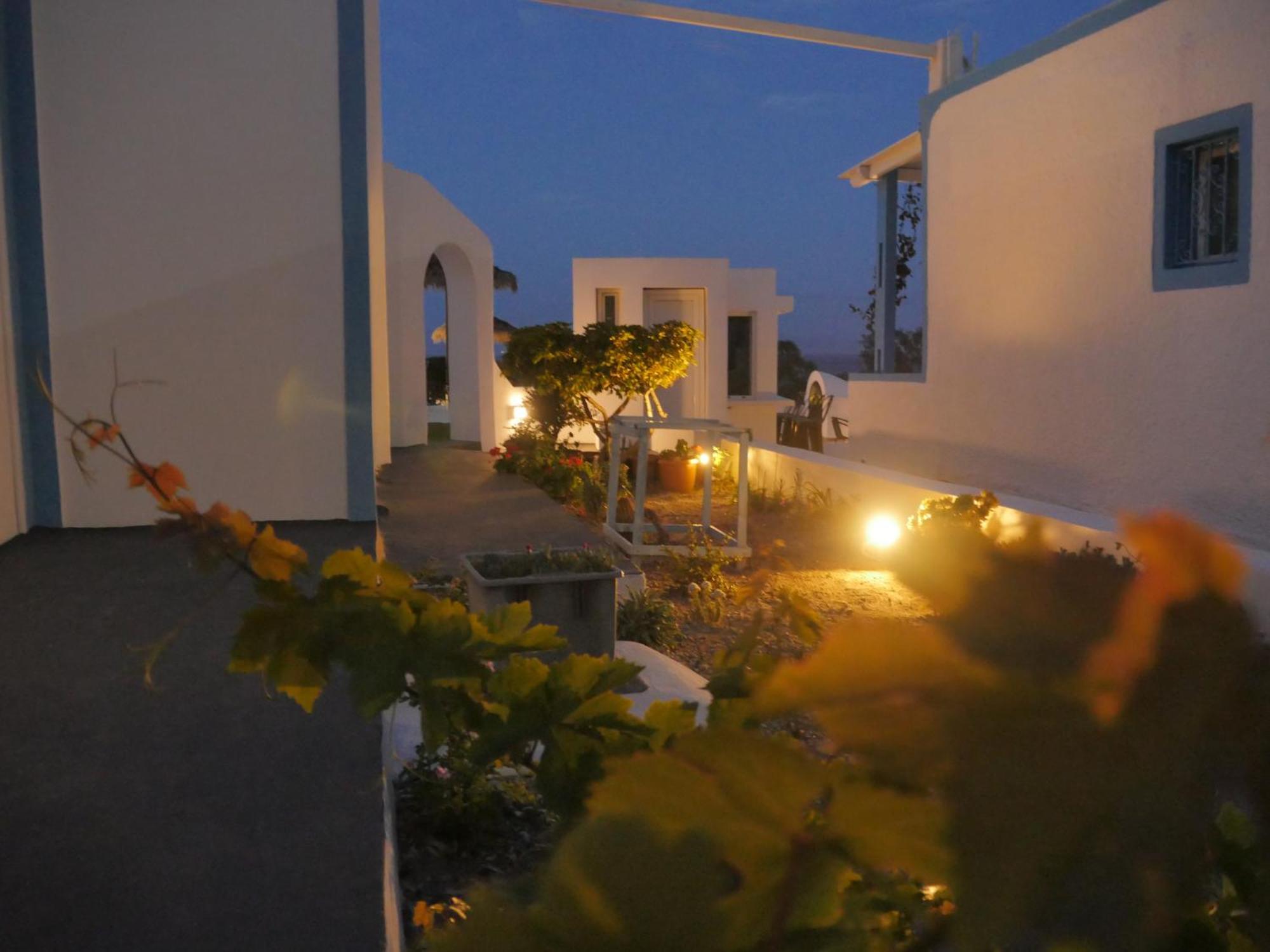 Kamári Ancient Thera Apartments מראה חיצוני תמונה