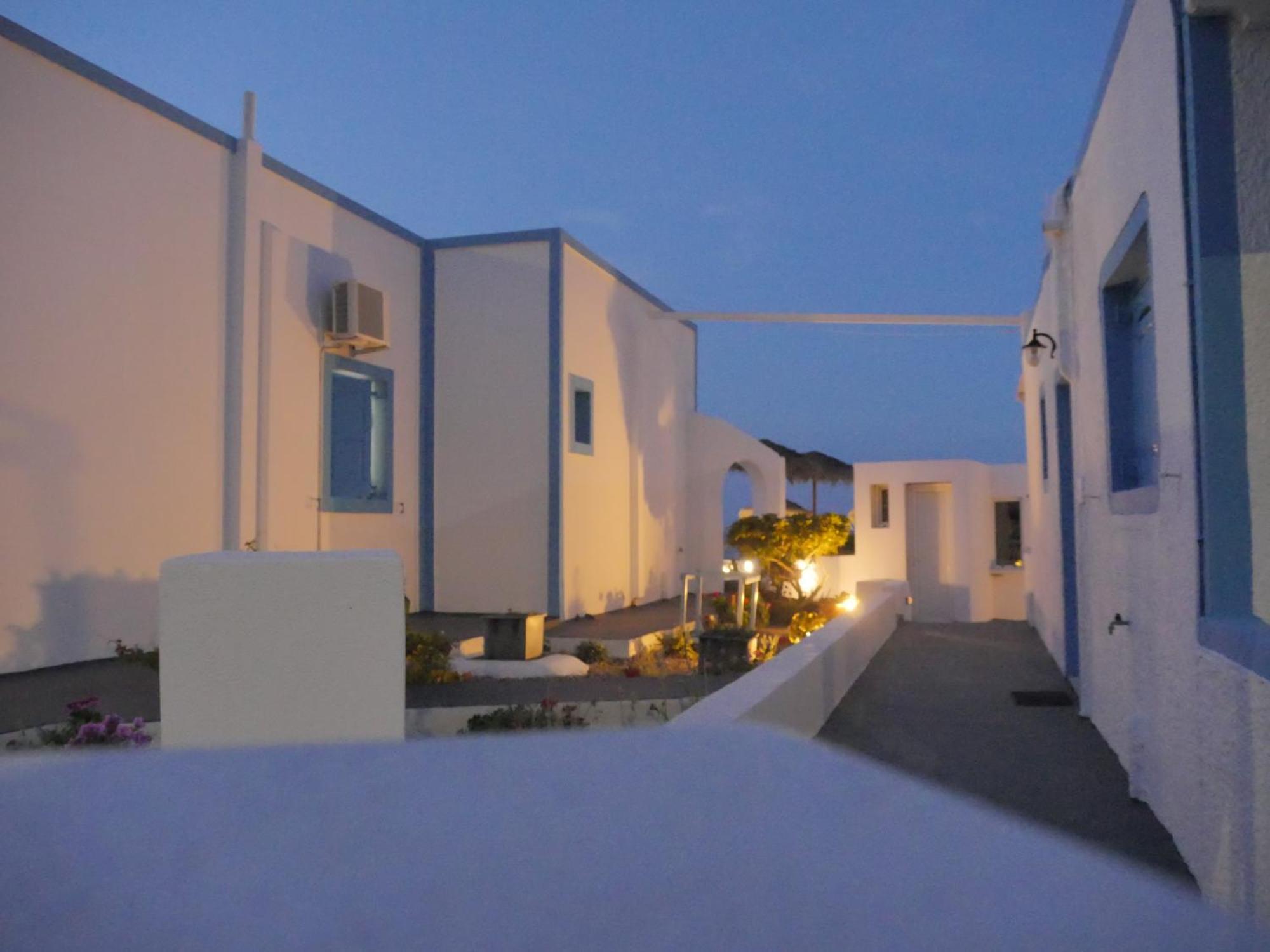 Kamári Ancient Thera Apartments מראה חיצוני תמונה